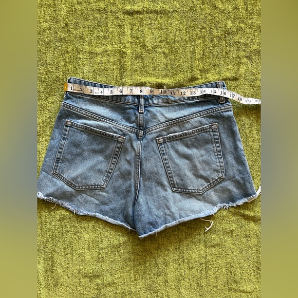 Zara Ripped Denim High Rise Shorts - Picture 4 of 4